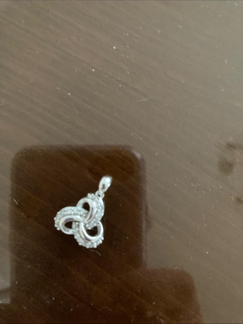10 karat Gold pendant with real diamonds